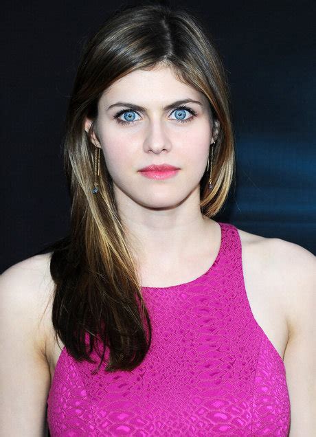 Alexandra Daddario nude pictures, onlyfans leaks, playboy。